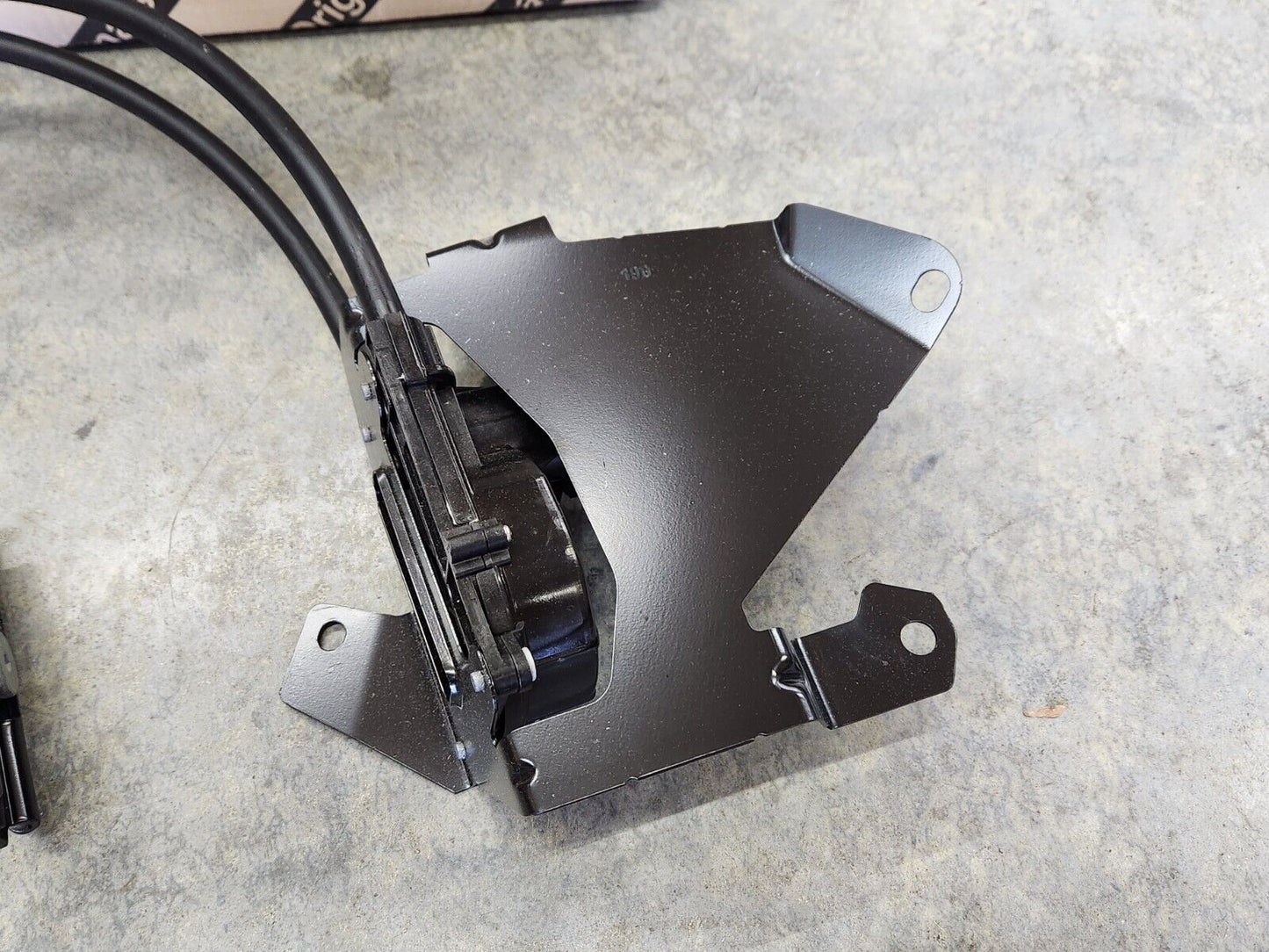 15-22 RAM PROMASTER CITY SPARE TIRE CARRIER WINCH HOIST GENUINE MOPAR 68421527AA