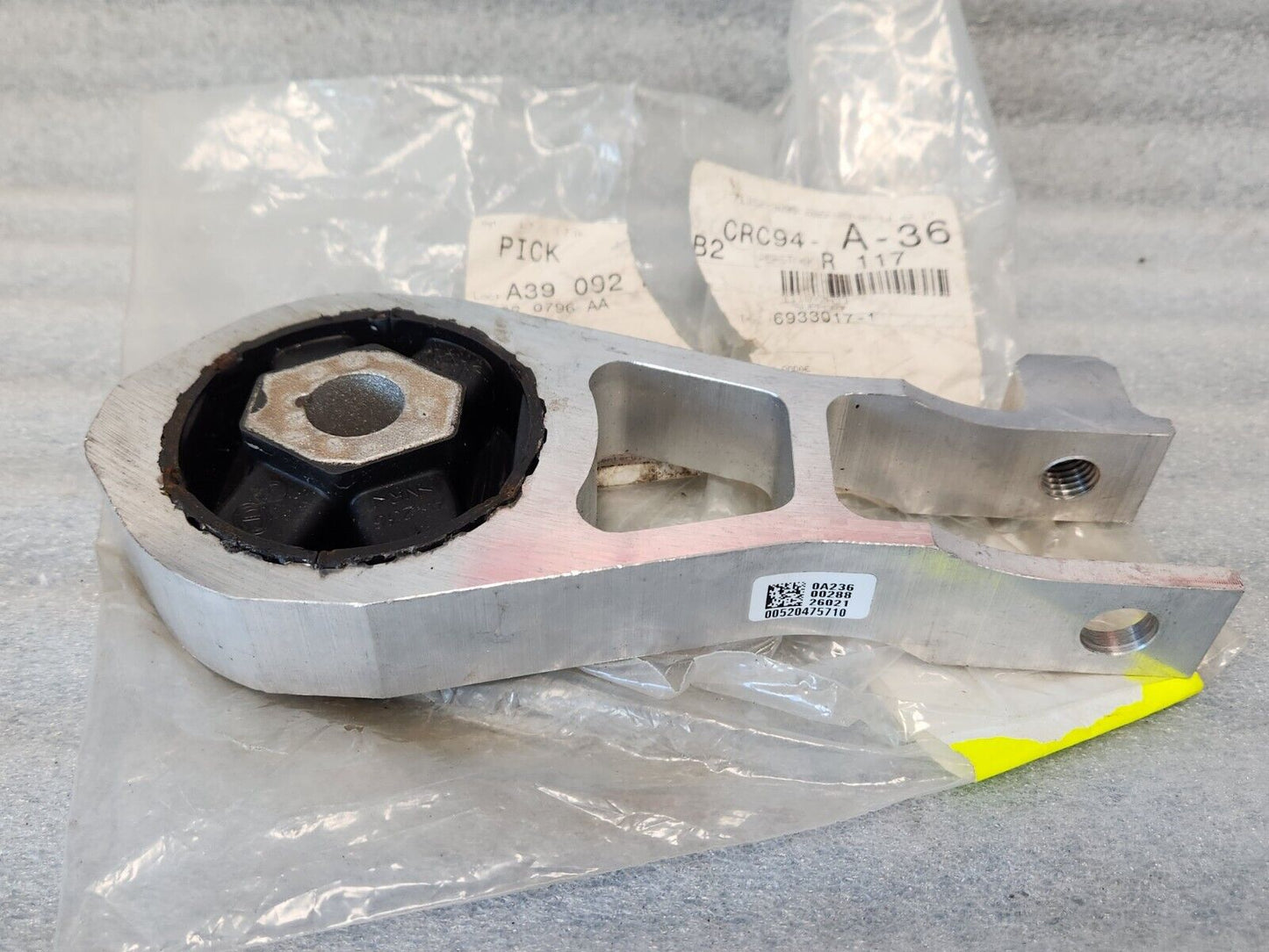 15-22 RAM PROMASTER CITY ENGINE SUPPORT MOUNT BRACKET OEM NEW MOPAR 68320796AA