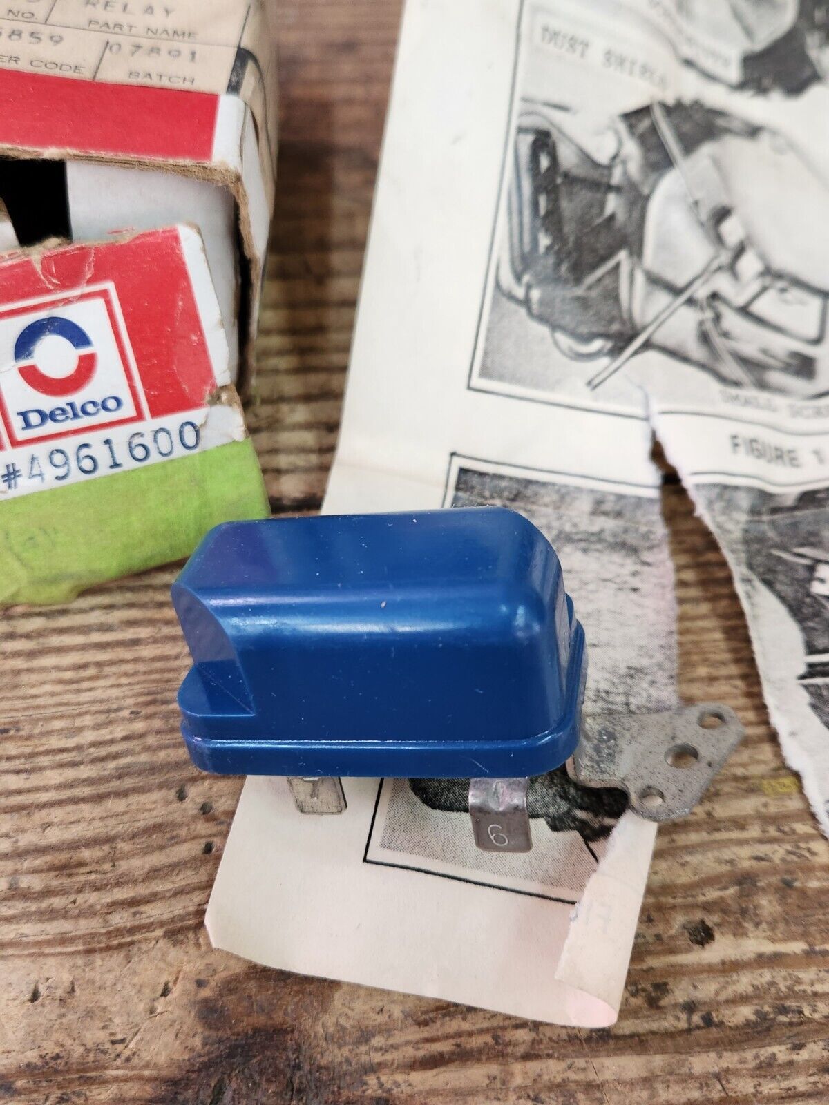 NOS 1975-1978 Chevy Olds Buick Caddy Windshield Washer Pump Pulse Relay 4961600