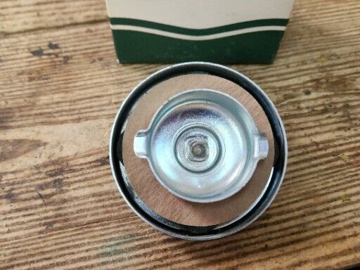 NOS NORS C6OZ-9030-A NEW 1966 - 1969 FORD FAIRLANE TORINO GAS CAP TEXACO GT-31