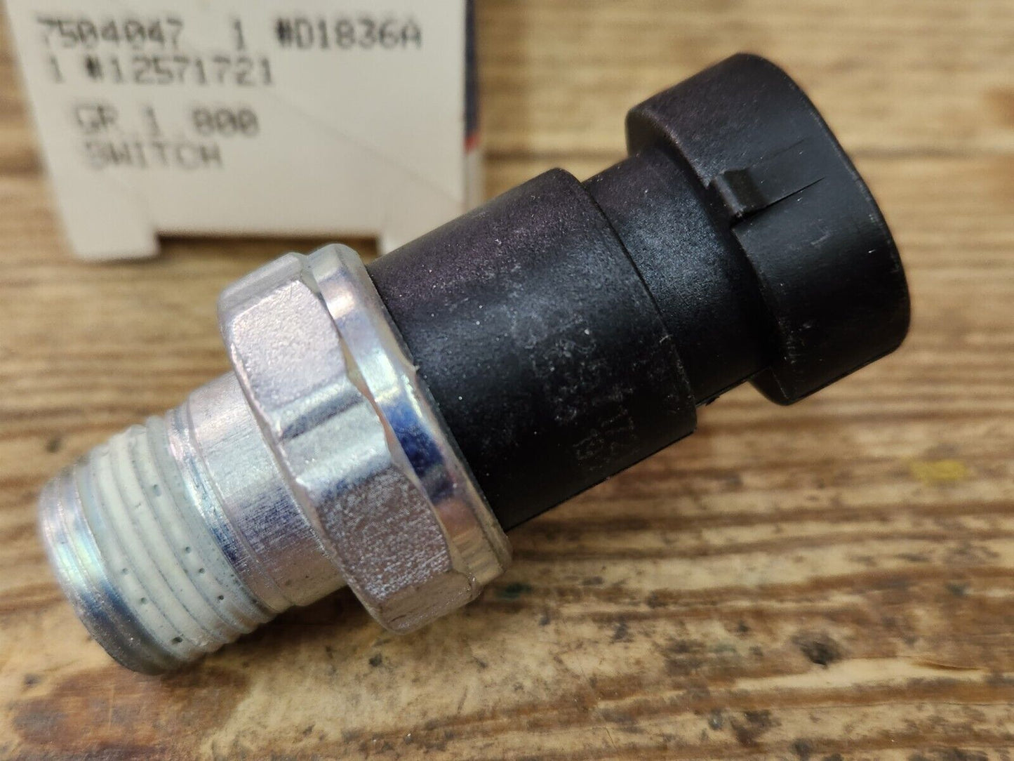 1995-2011 DeVille DTS Eldorado SeVille Lucerne GM Oil Pressure Switch 12635958