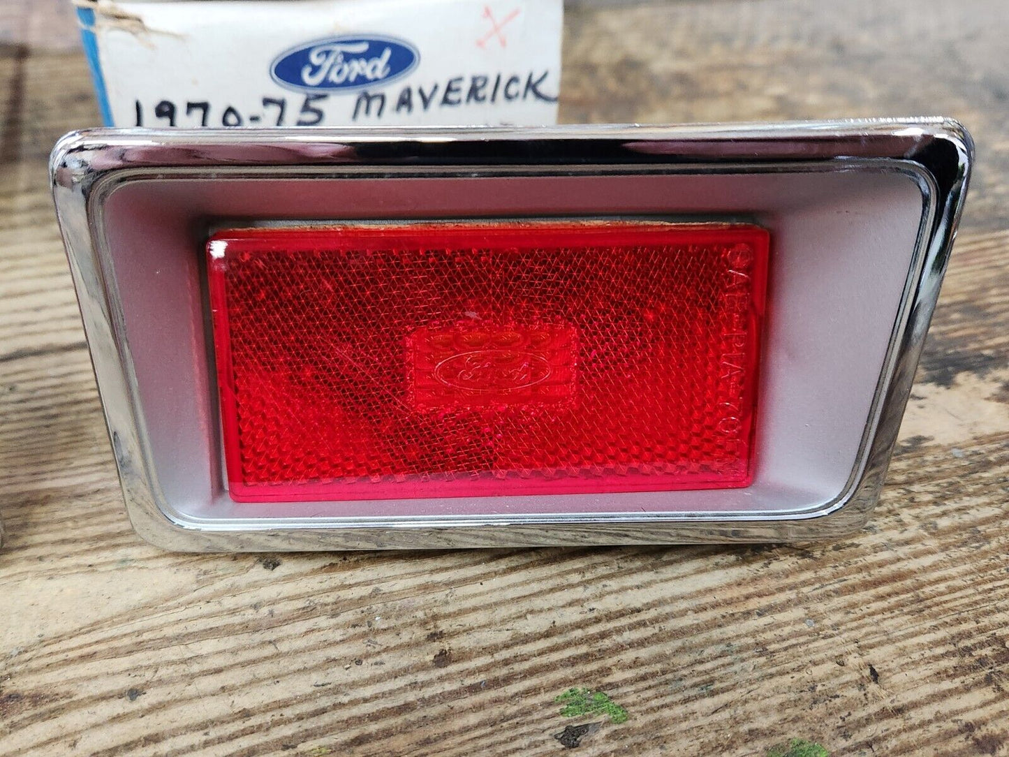 NOS PAIR 1970-1975 Ford Maverick Grabber Comet GT REAR QUARTER SIDE MARKER LAMP