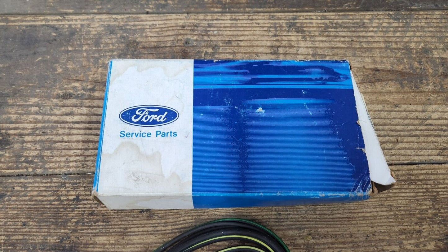 NOS OEM Ford Freightliner F5HZ-14A413-LAA Wiring Relay Assembly FREE SHIPPING