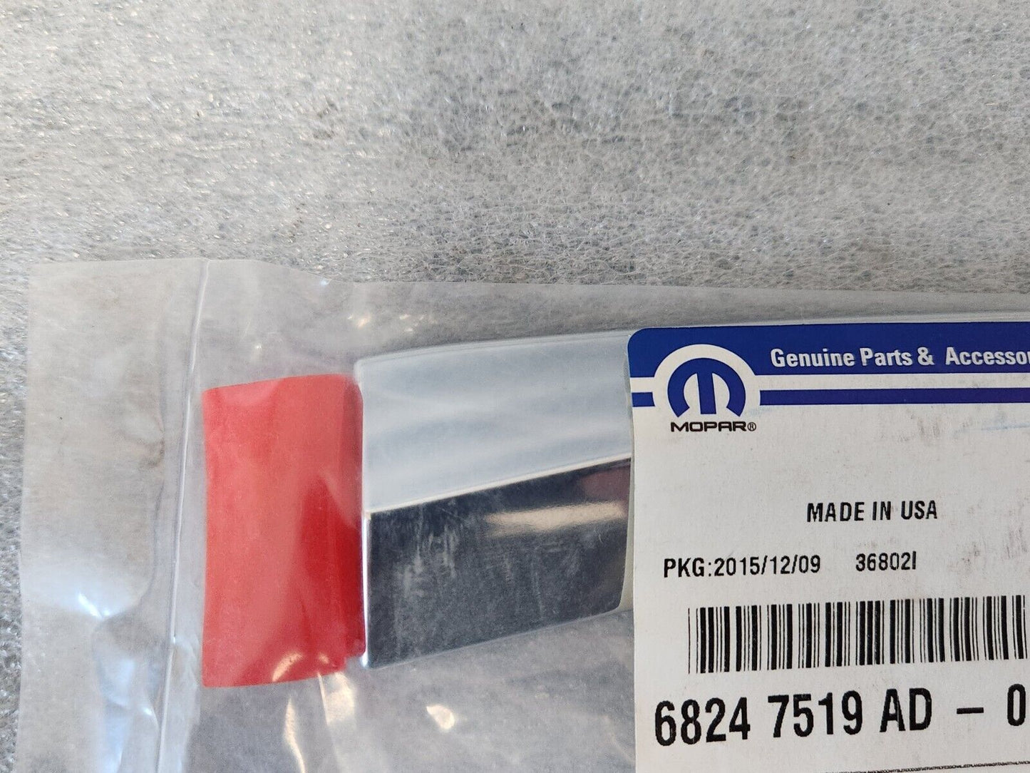 NEW OEM 2015-2018 Ram 1500 Crew Cab Left Rear Body Molding Silver 68247519AD