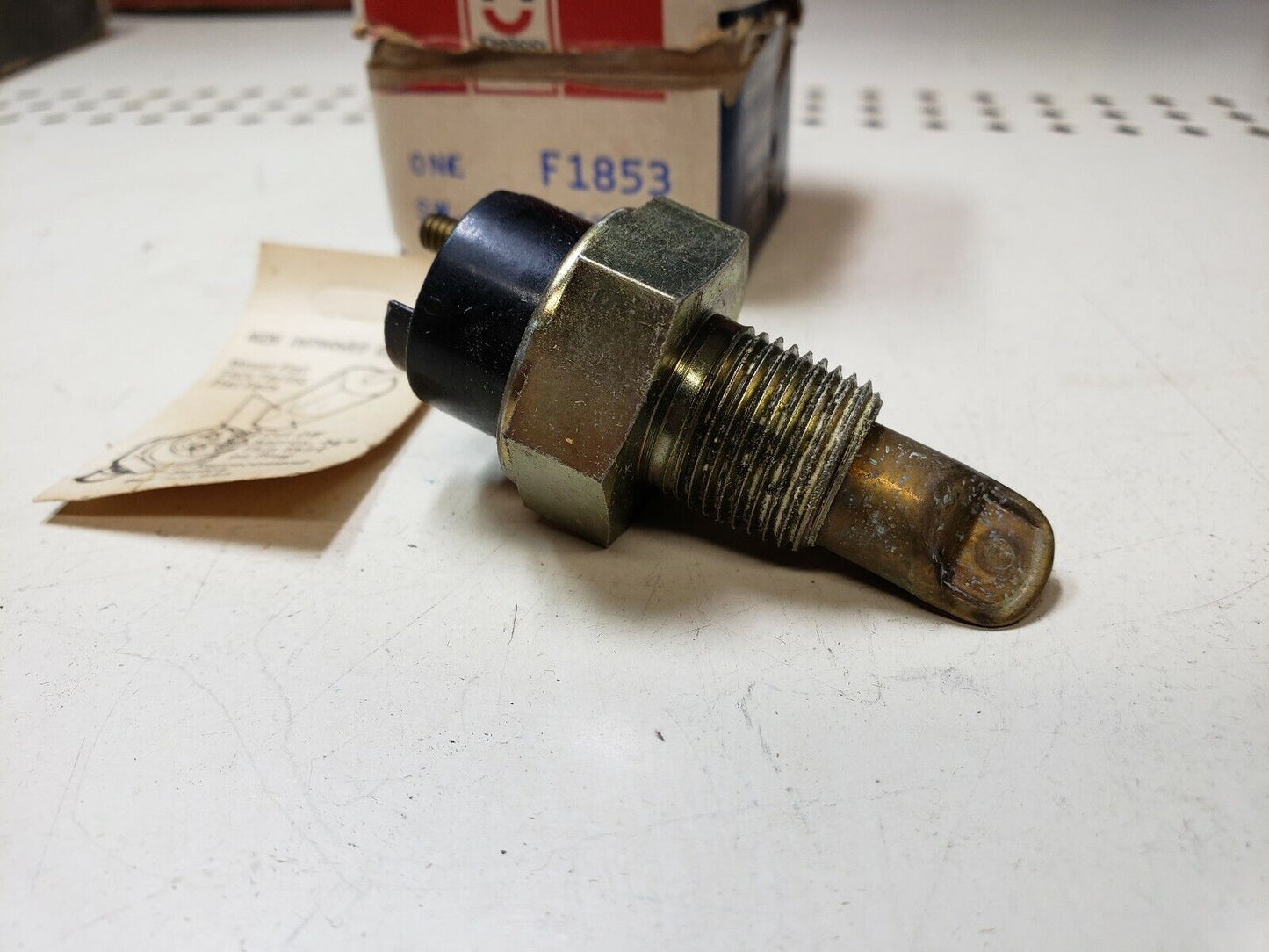 NOS 77-87 FORD TRUCKS 68-87 MERCURY DELCO REMY 1972435 TEMPERTURE SWITCH F1853