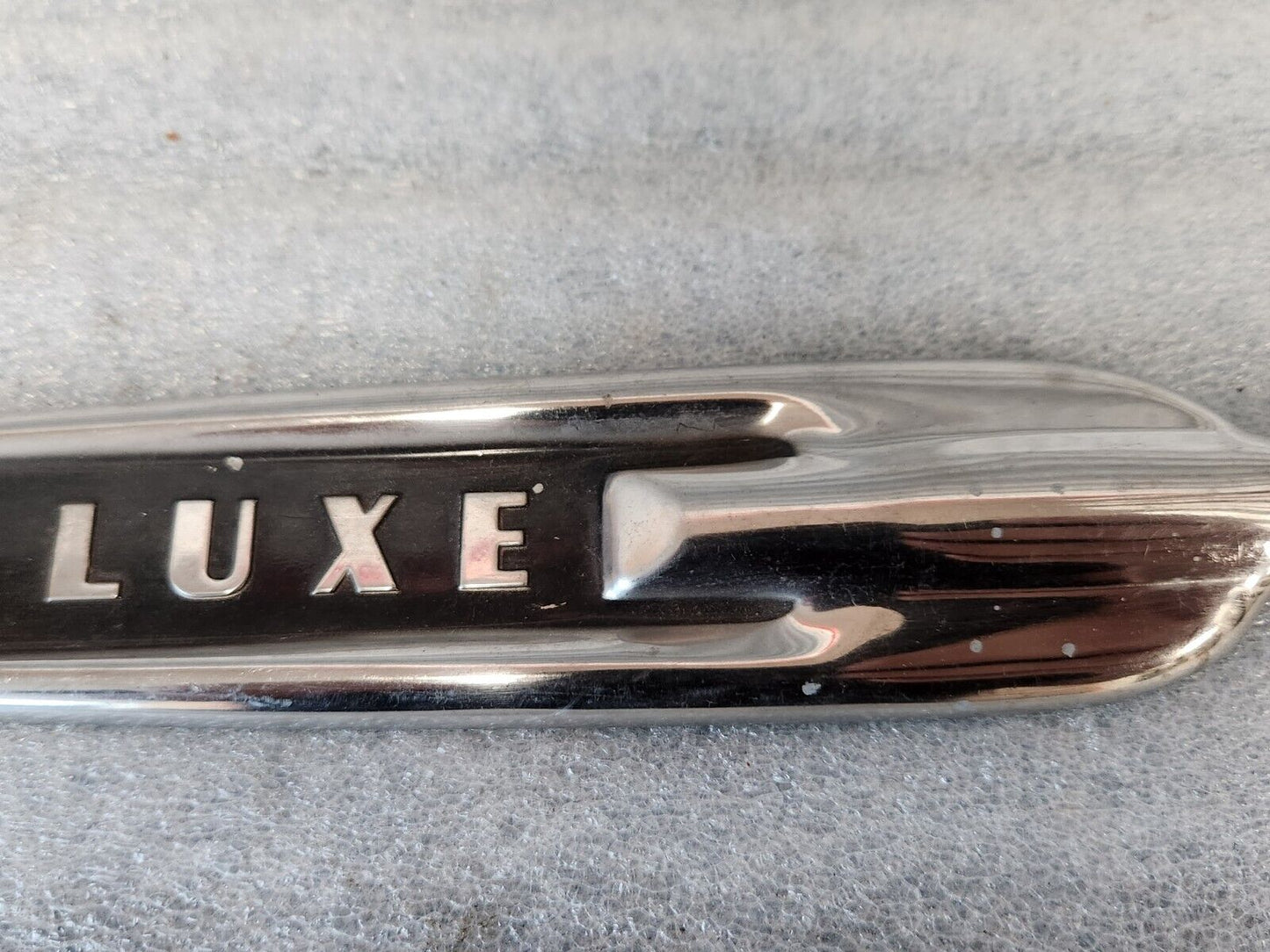 1950-1953 Ford Deluxe Right Passenger Side Fender Spear Moulding Emblem OEM