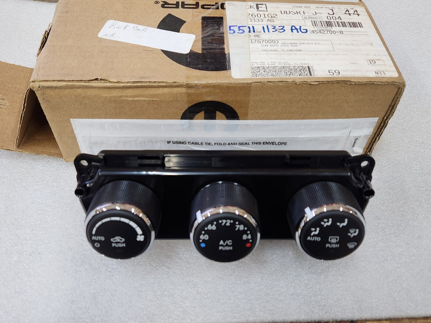 NEW OEM 10-17 JEEP COMPASS PATRIOT A/C HEATER CLIMATE TEMP CONTROL 55111133AG