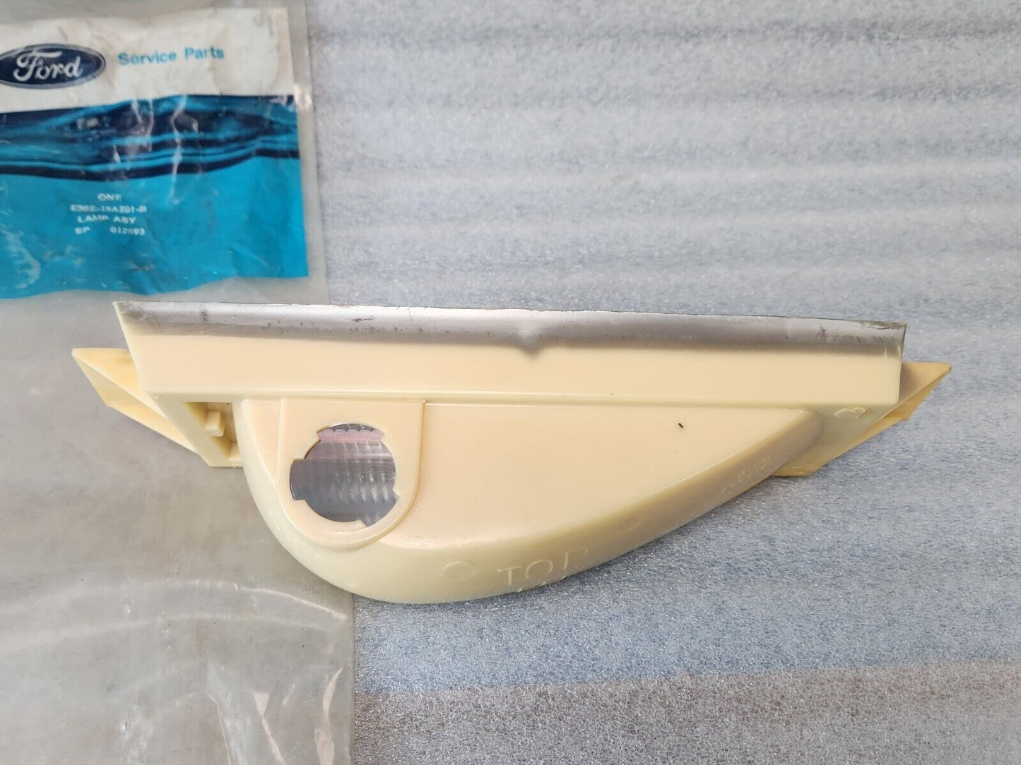 NOS OEM 1989-1993 Ford Thunderbird LH Front Side Cornering Lamp E3SZ-15A201-B