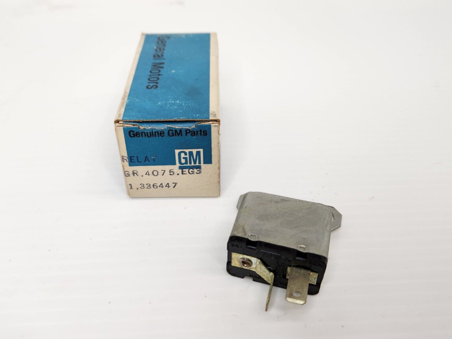 NOS OEM GM 1974 1975 CHEVROLET VEGA MONZA AC COMPRESSOR TIME DELAY RELAY 336447