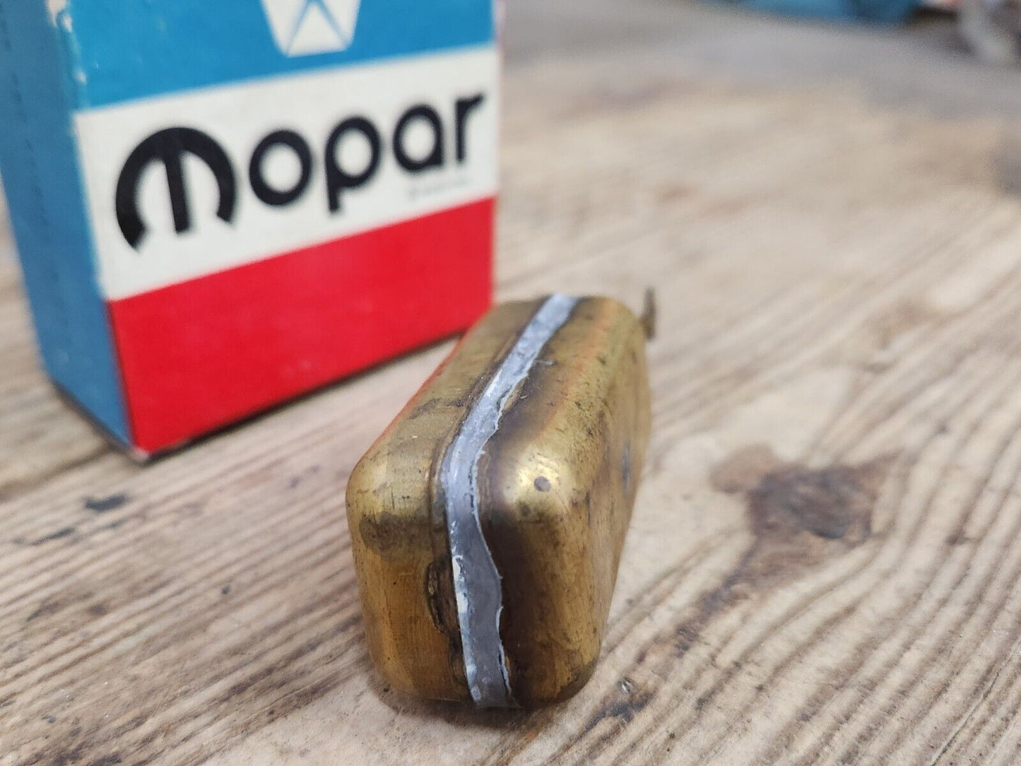 NOS Mopar 1971 Plymouth Dodge Chrysler 383 4 bbl Carter #6125s float #3481068