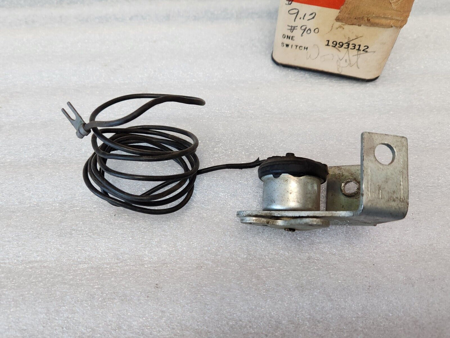 NOS 1965 1966 GMC Truck Back Up Neutral Safety Switch Delco Remy 1993312 312