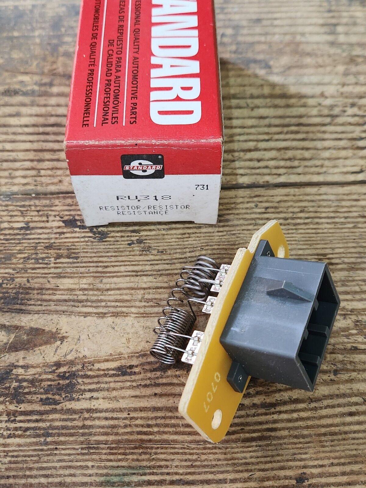 NEW HVAC Blower Motor Resistor Rear Standard RU-318 FREE SHIPPING