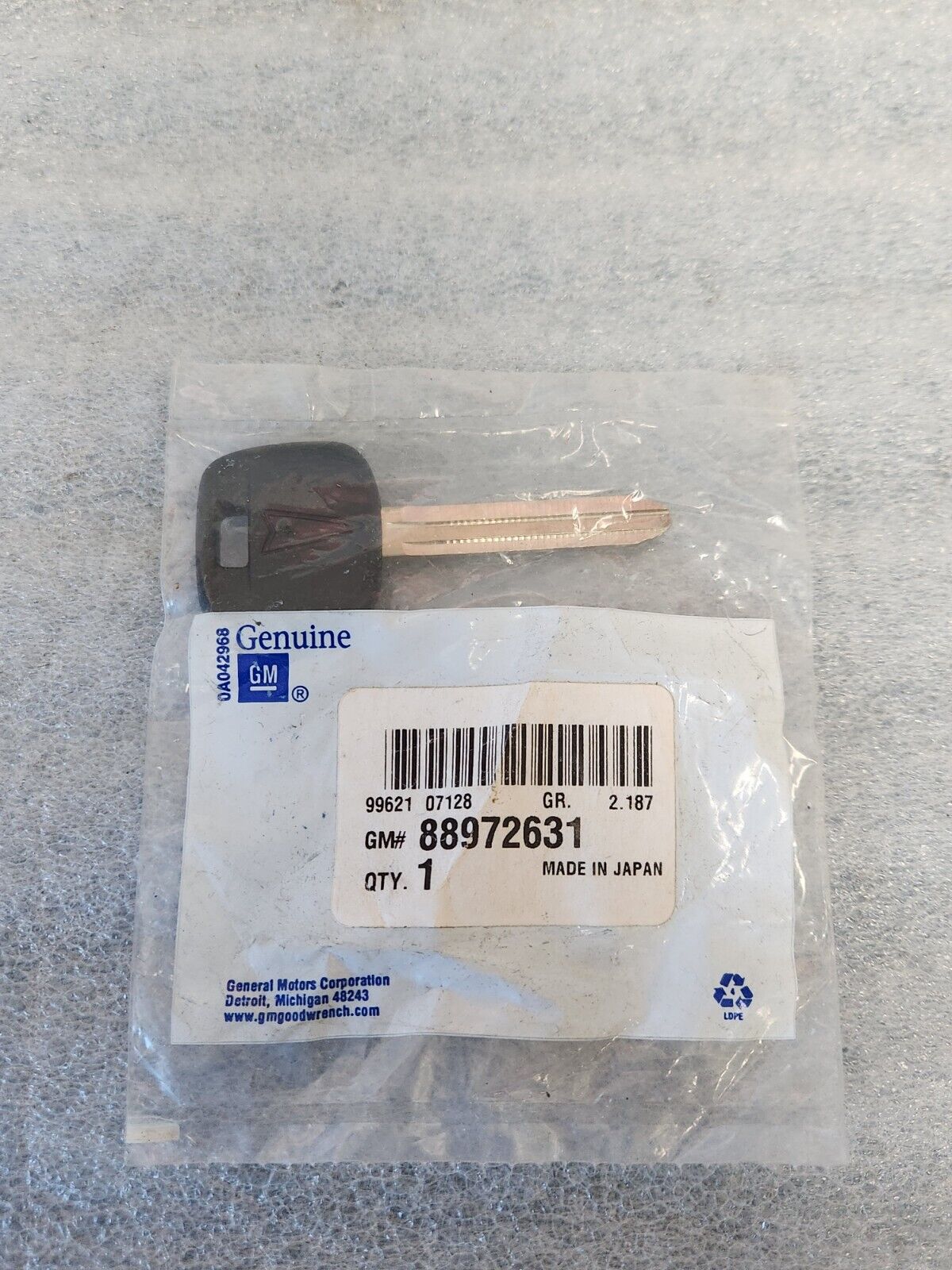 NOS OEM GM 2003-2008 Pontiac Vibe Door Lock and Ignition Key Blank 88972631