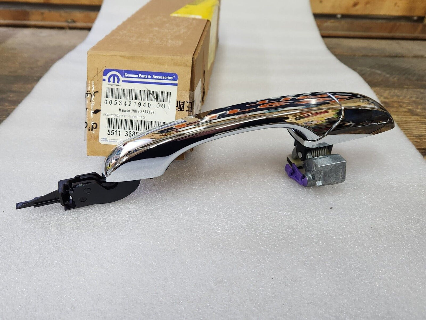 NEW OEM 2011-22 Jeep Grand Cherokee Dodge Durango Right Outer Chrome Door Handle