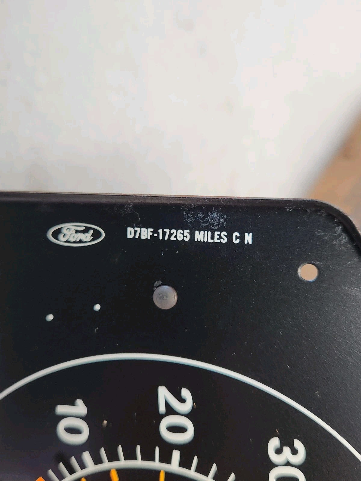 7565318