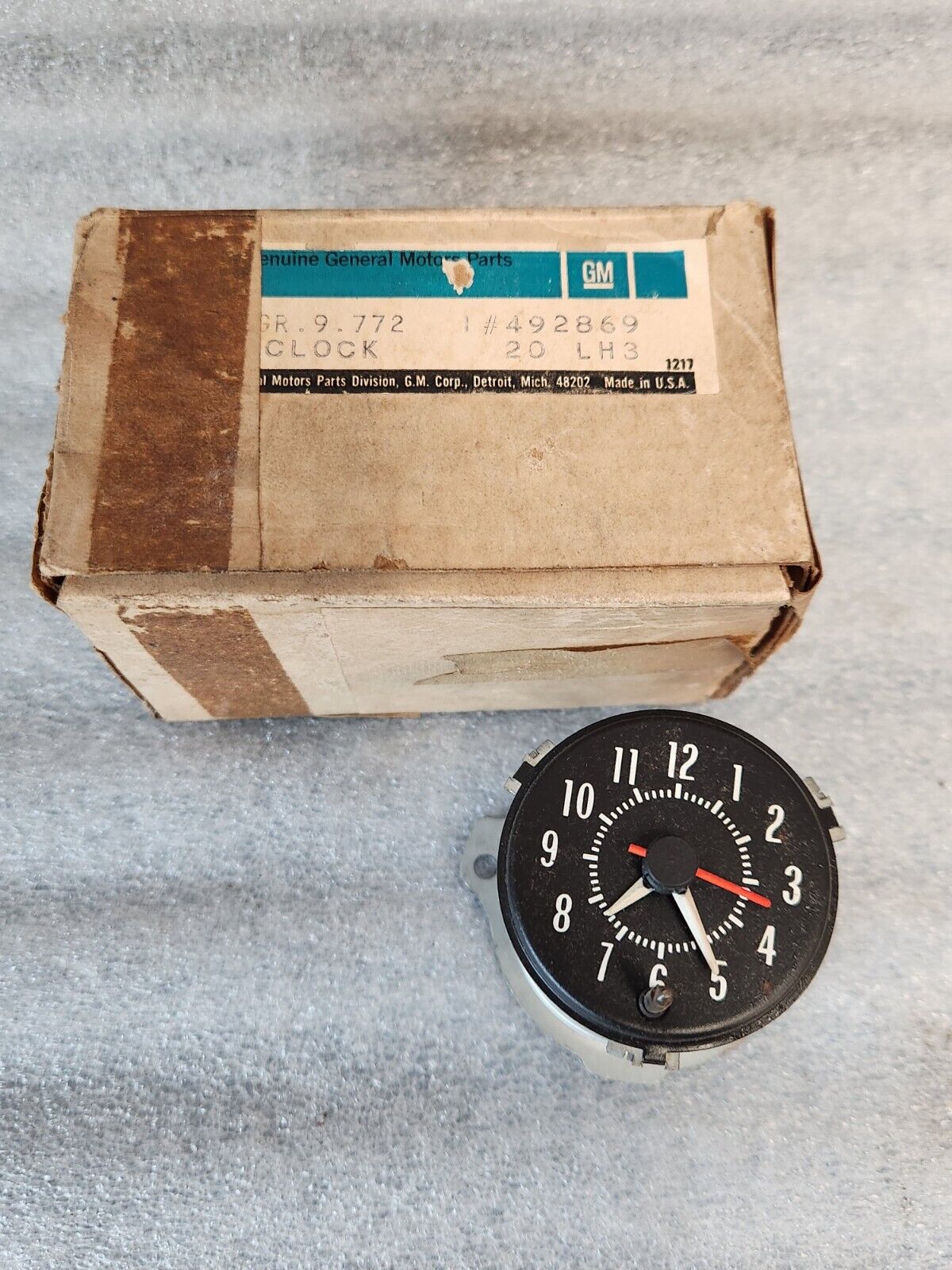 NOS OEM GM 1973 Pontiac Lemans Tempest Clock 492869