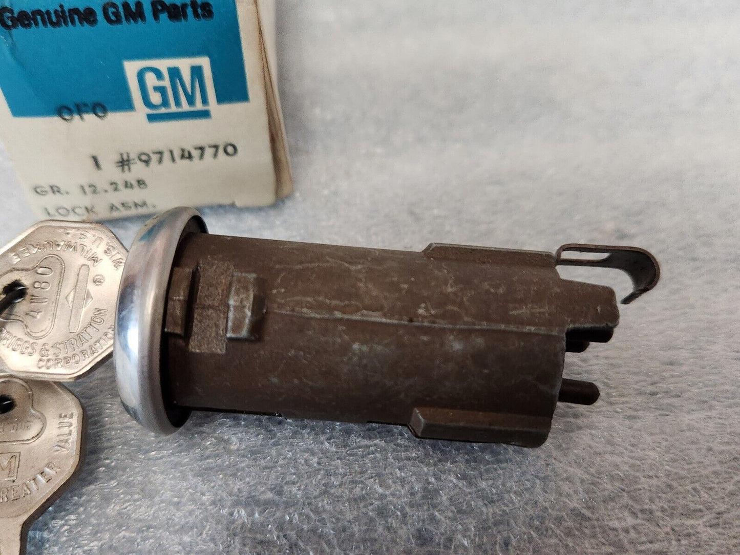 NOS GM 1959-68 Chevrolet Oldsmobile Wagon Electric Window Tailgate Switch Lock