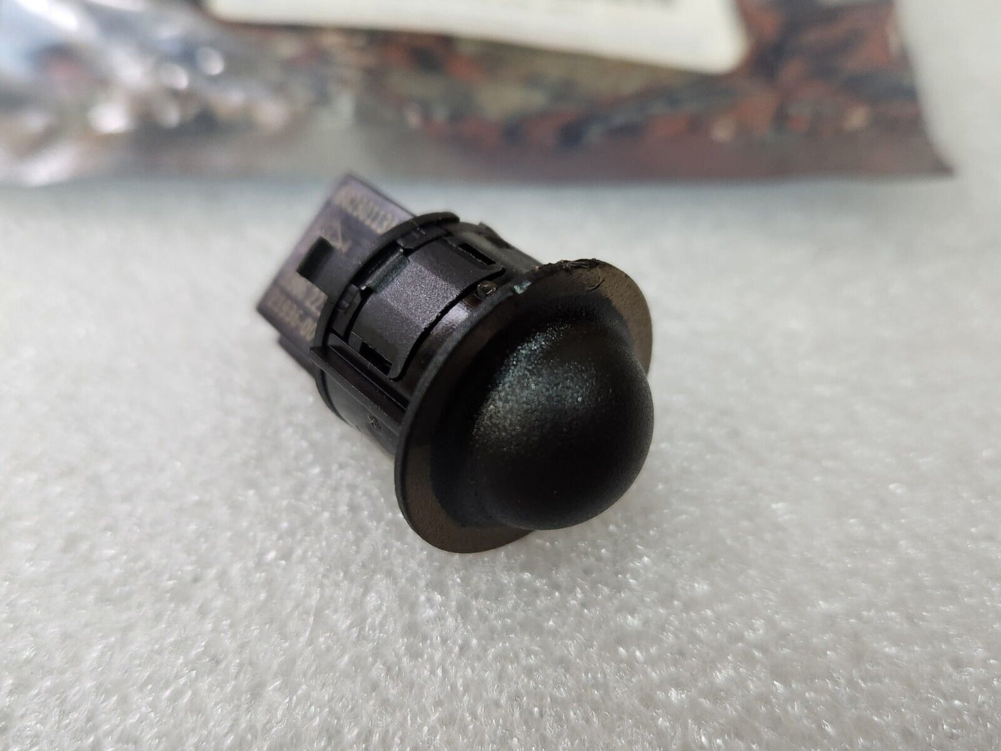 NEW OEM MOPAR 15-17 JEEP DODGE CHRYSLER TEMPERATURE SUNLOAD SENSOR 68230113AB