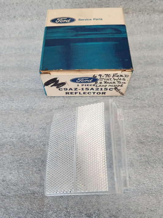 NOS FORD 1969 1970 COUNTRY SQUIRE RANCH WAGON RH SIDE MARKER LENS C9AZ-15A215-C