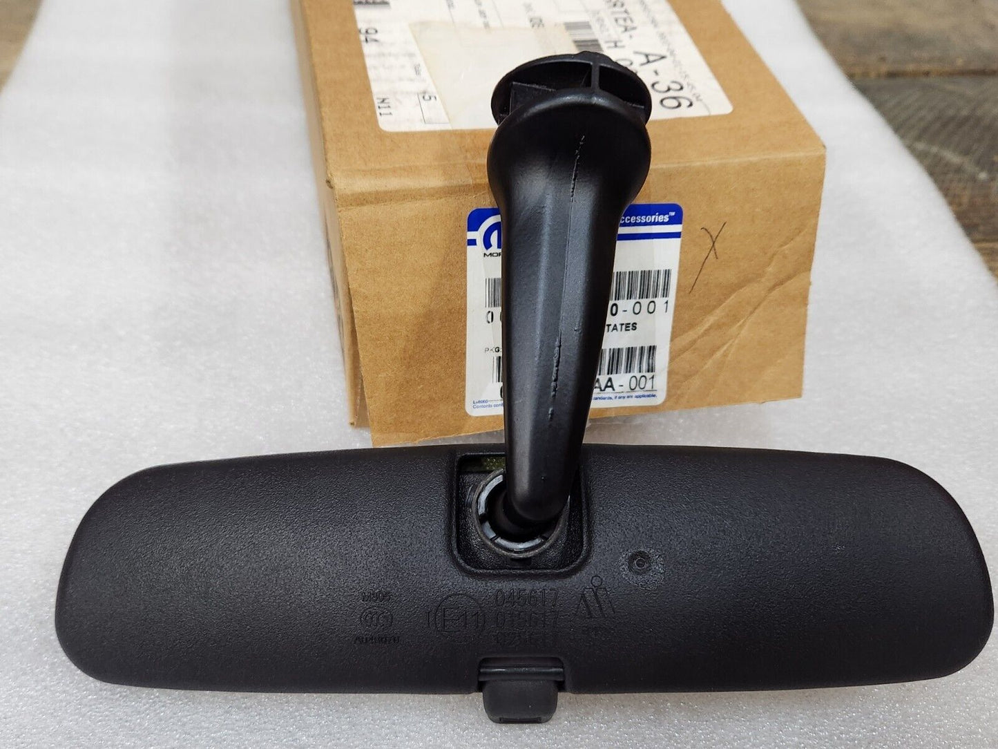 18-24 WRANGLER JL GLADIATOR Interior OR REAR VIEW MIRROR OE NEW MOPAR 68297610AA