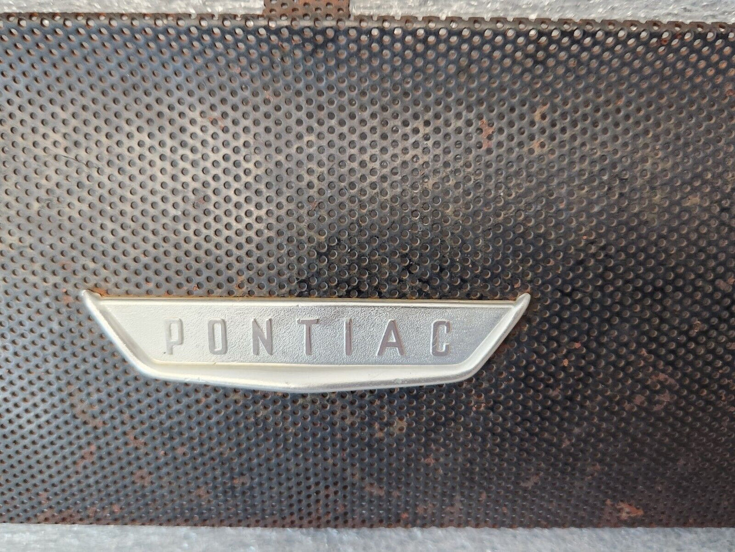 1956 PONTIAC CHIEFTAIN SPEAKER GRILLE w/ METAL EMBLEM OEM GM