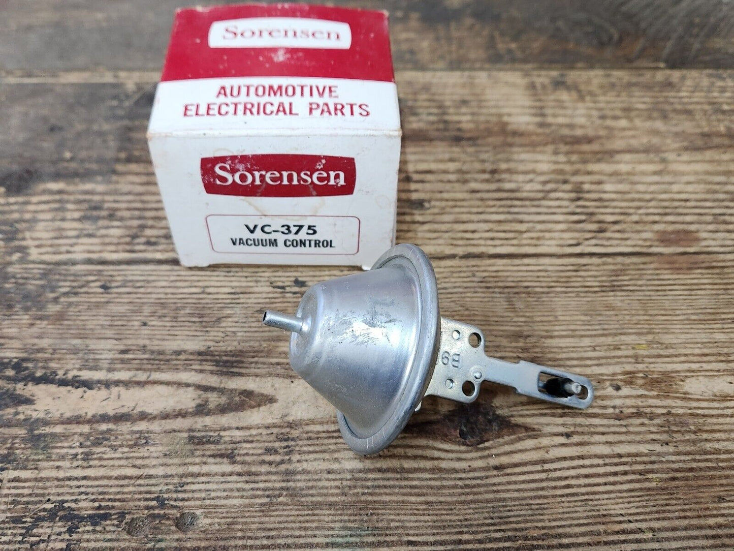 65 CHEVELLE 8 CYL W/ 4BBl CARB CHEVY II 327" DISTRIBUTOR VACUUM CHAMBER ADVANCE