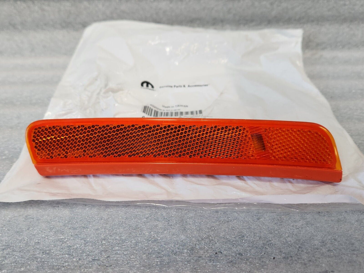 NEW 2022 2023 Jeep Wagoneer Grand Wagoneer Side Marker Light Driver Side Front