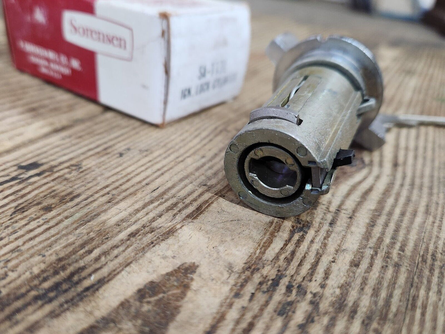 NEW NORS BUICK CADILLAC CHEVY OLDS  PONTIAC 1969  IGNITION SWITCH CYL & KEYS