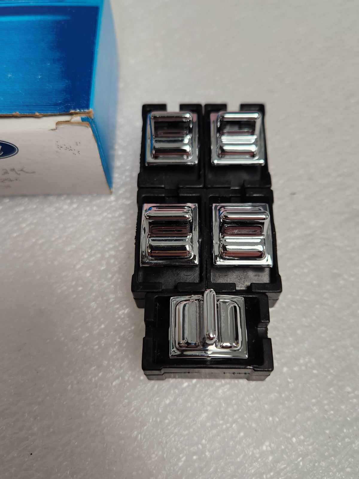 5711071