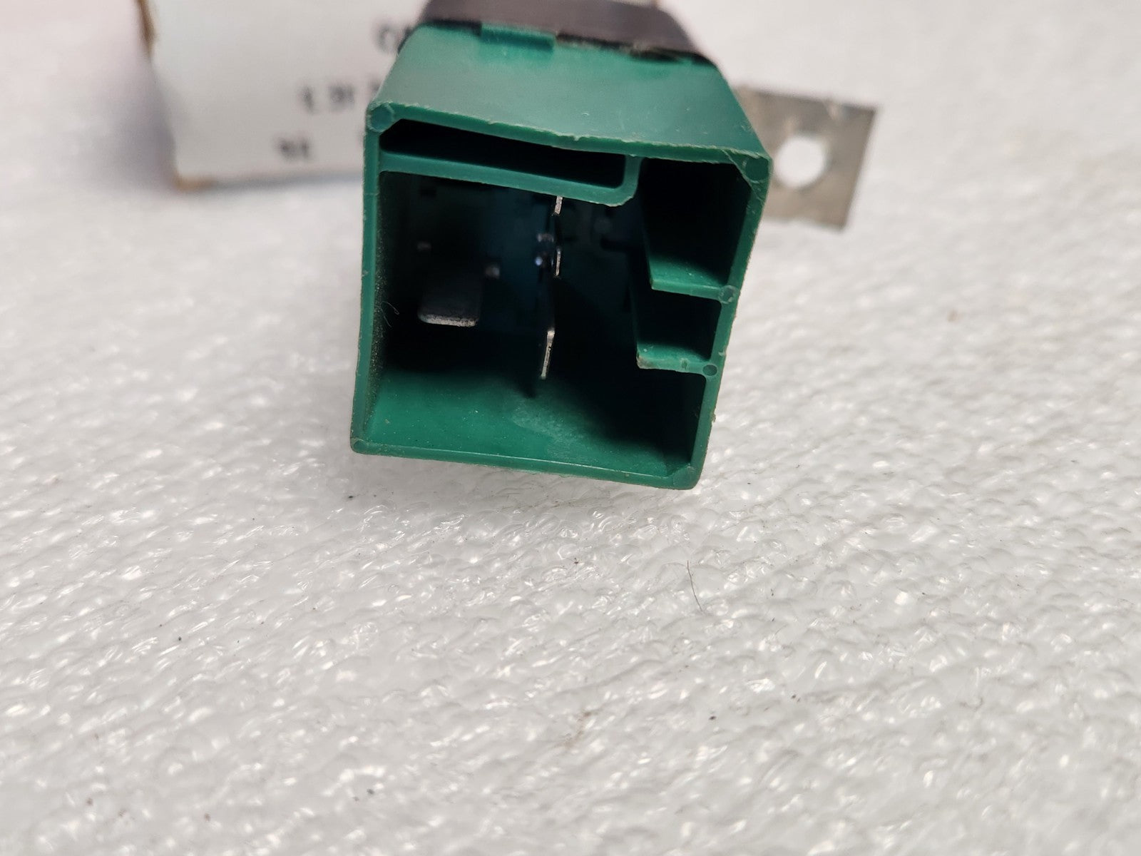 6075037
