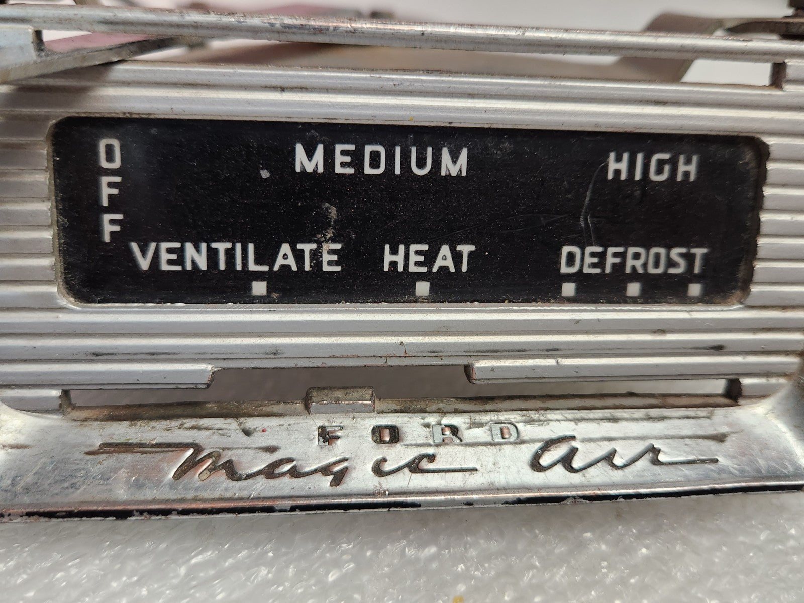 5685011