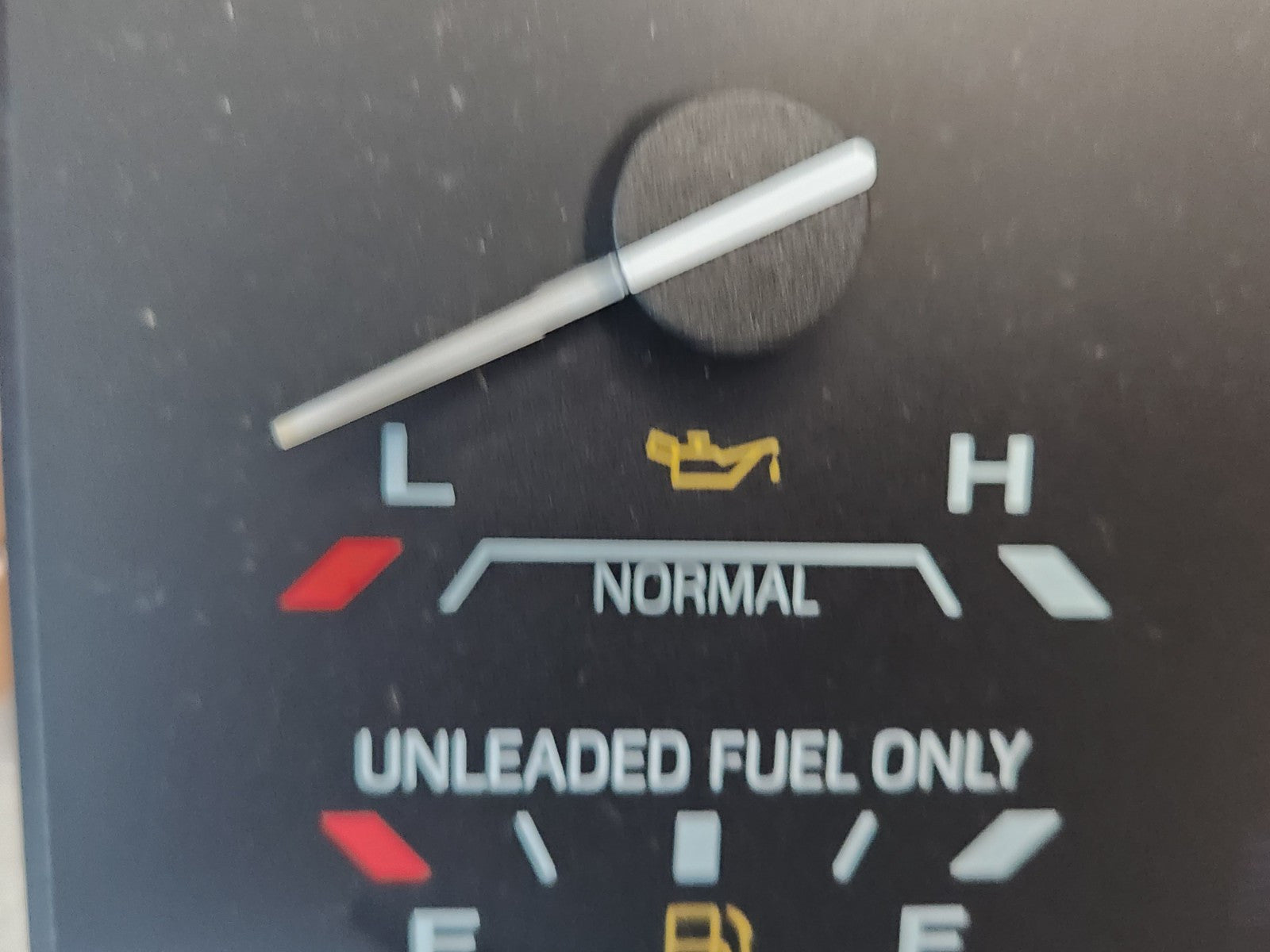 5880683