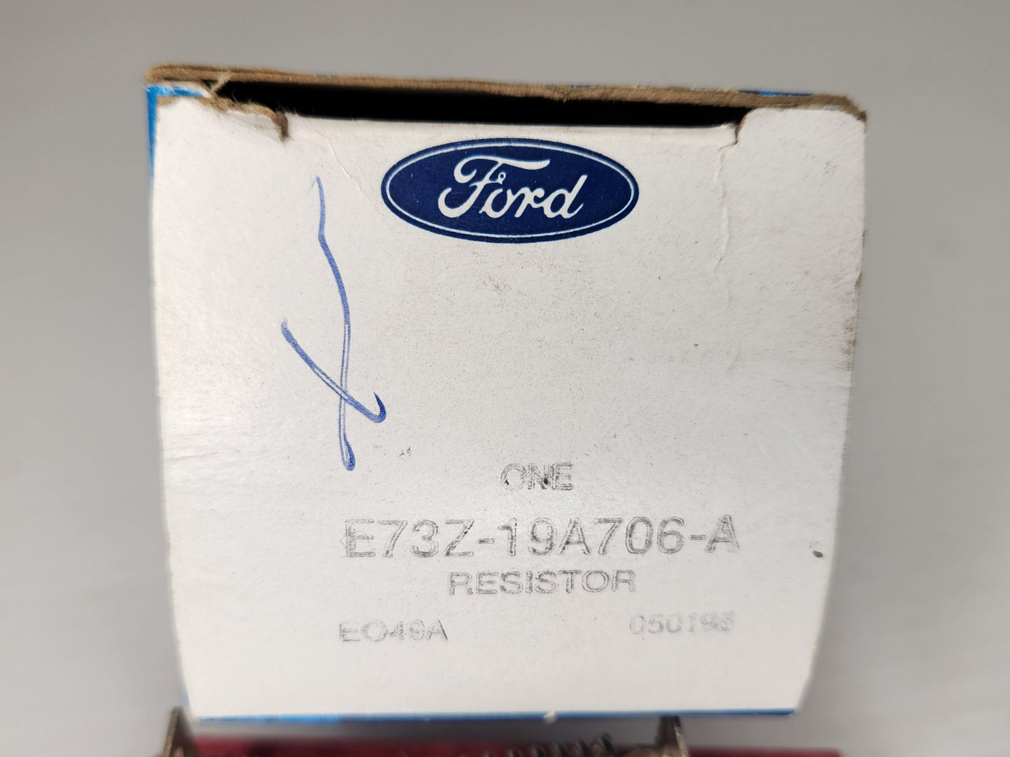 5670322