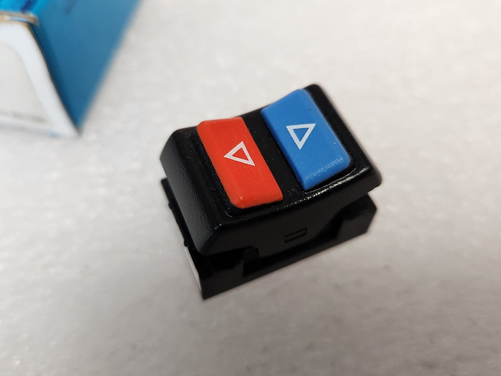 5711072