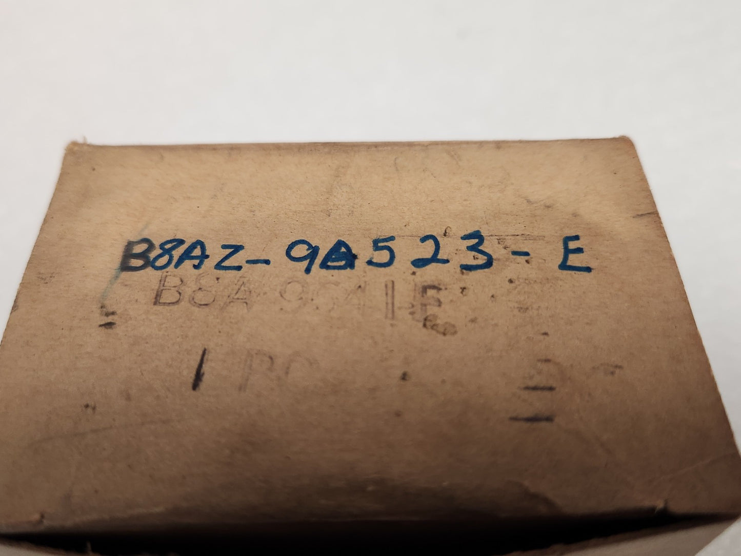 5932789