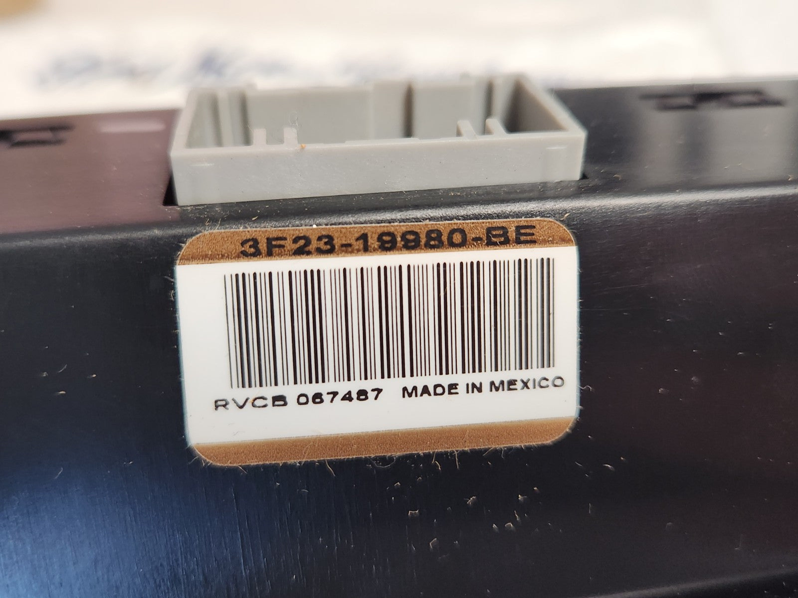 5895724