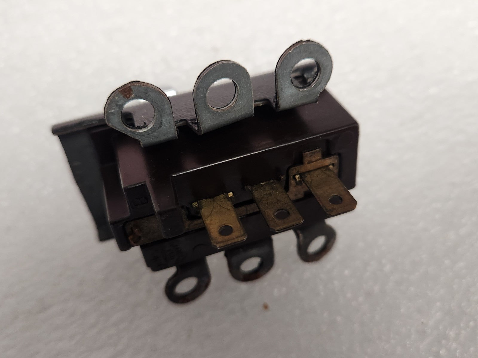 6078043