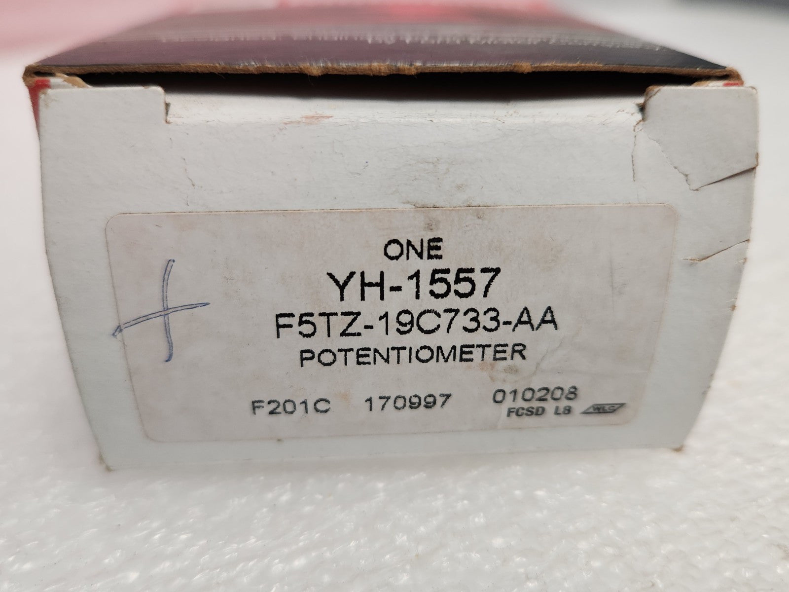 5606828