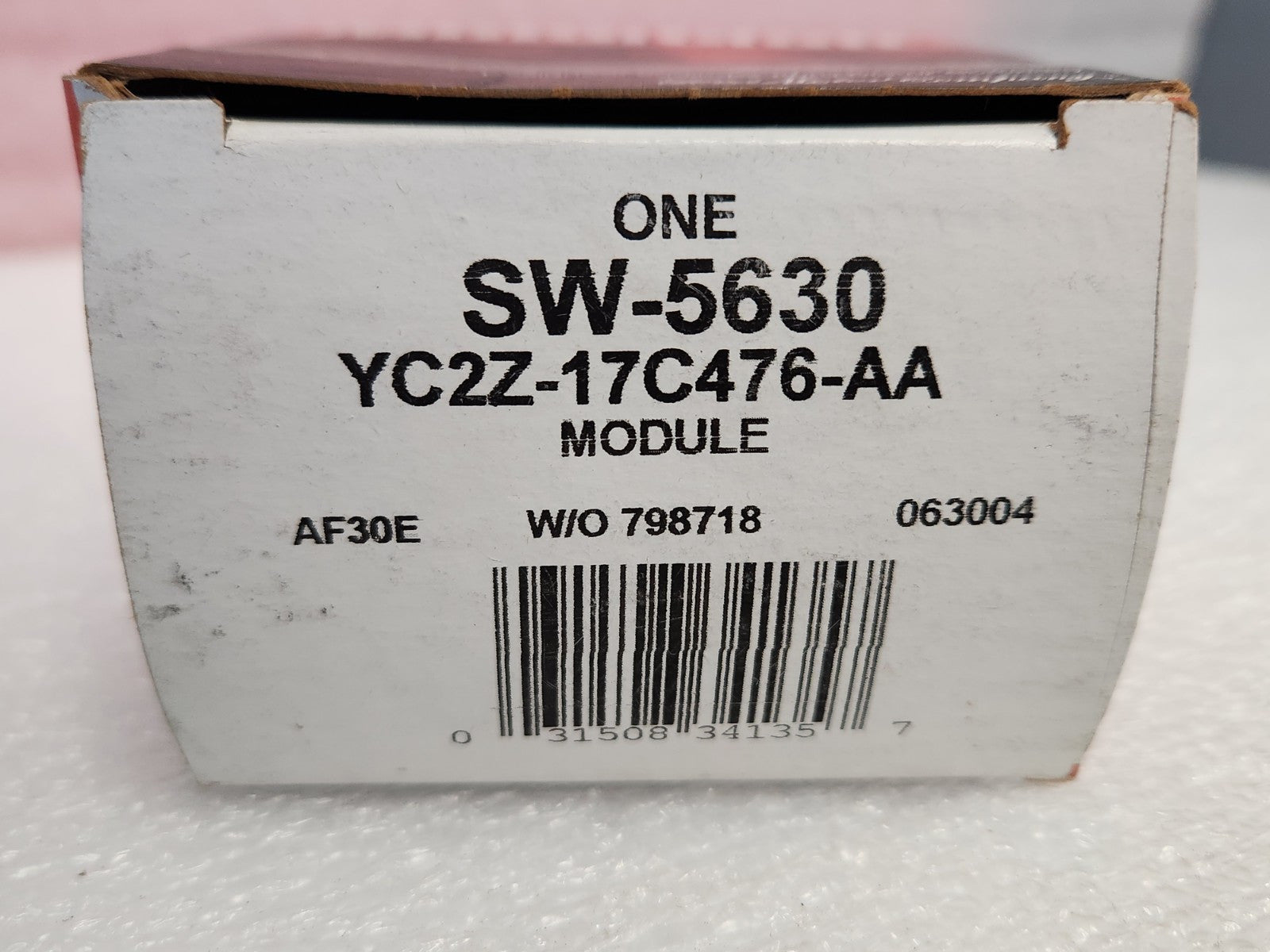 5635881
