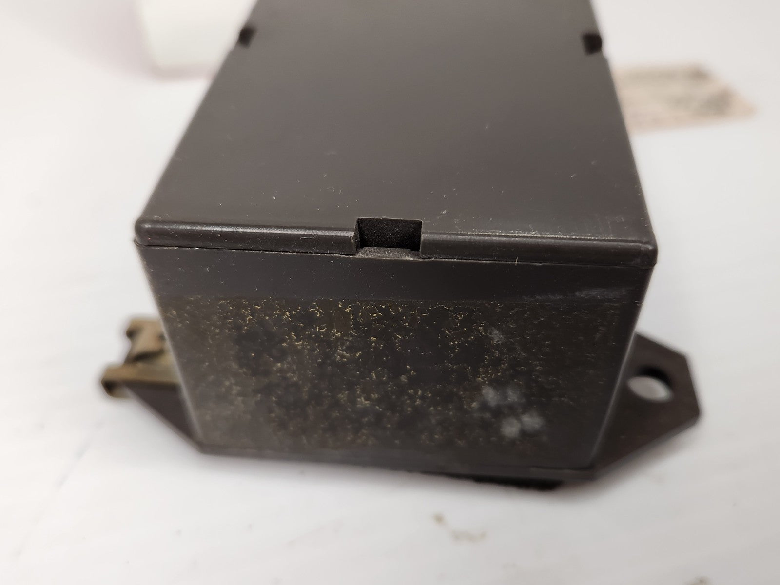 5611057
