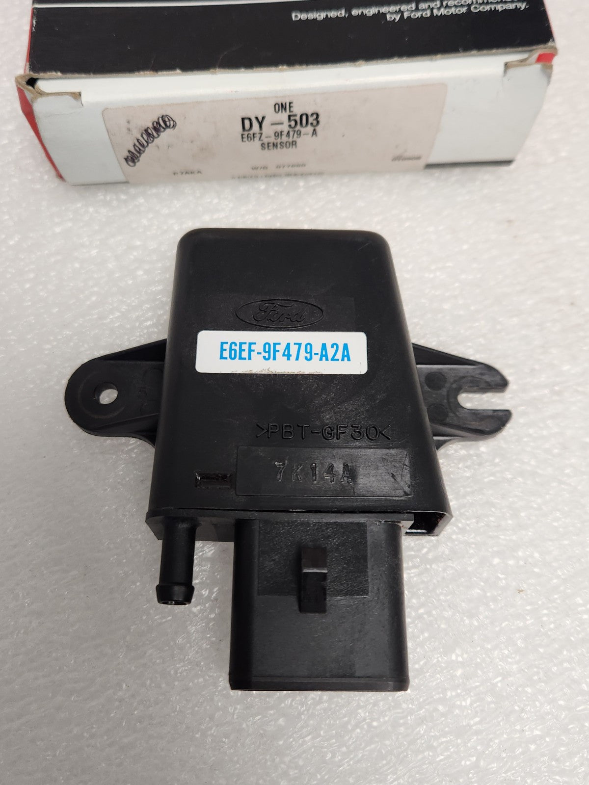 5661239