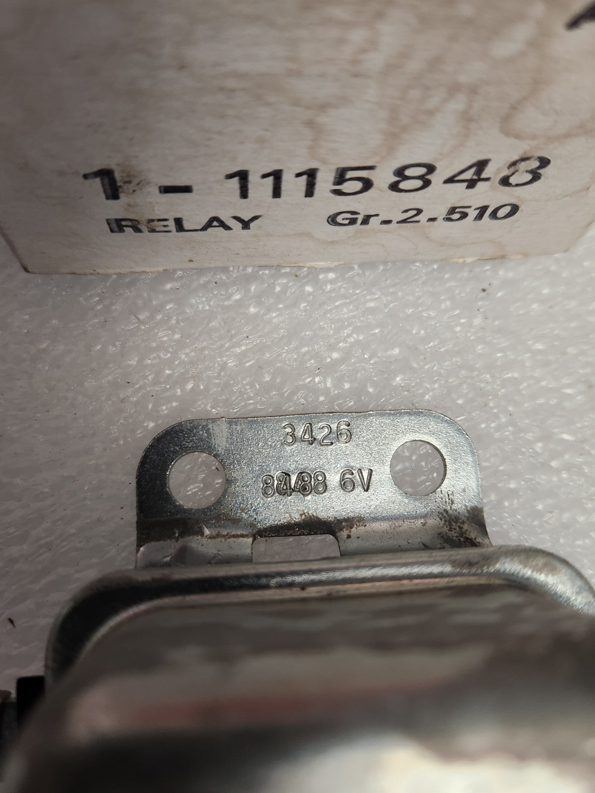 5685013