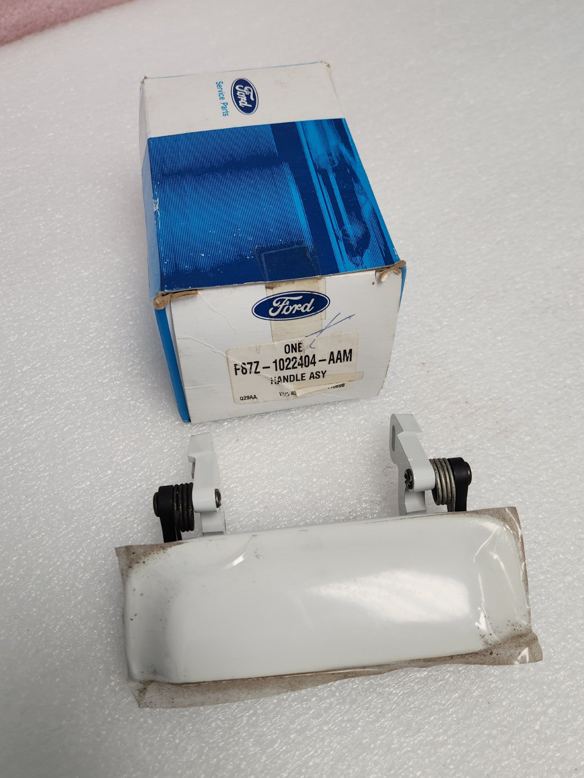 5606829