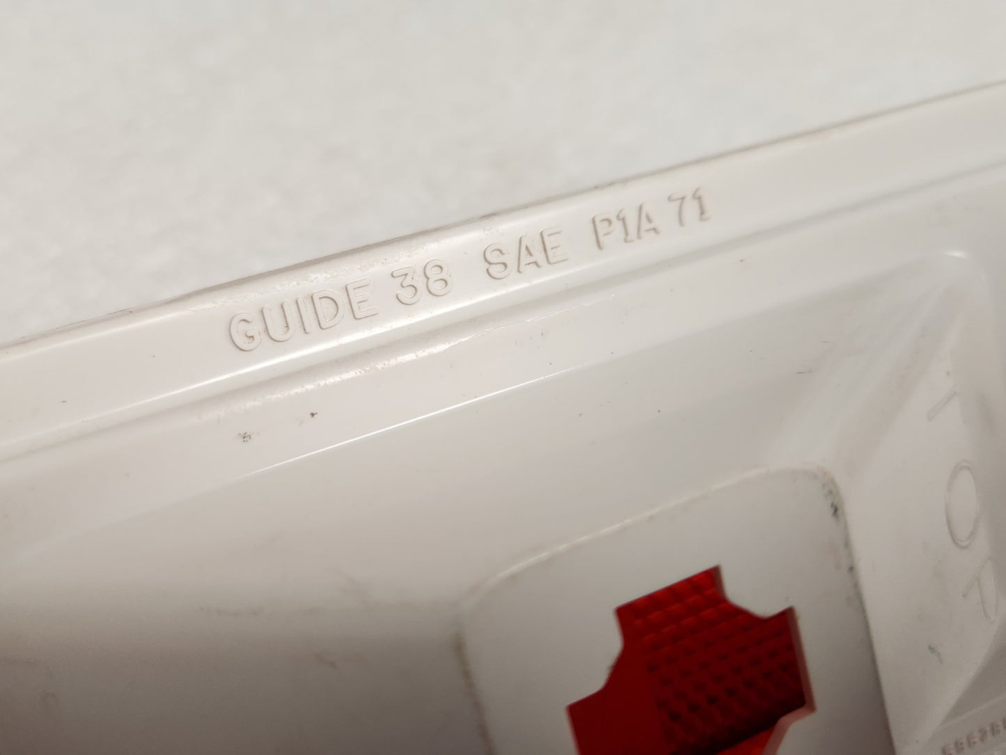 5685031