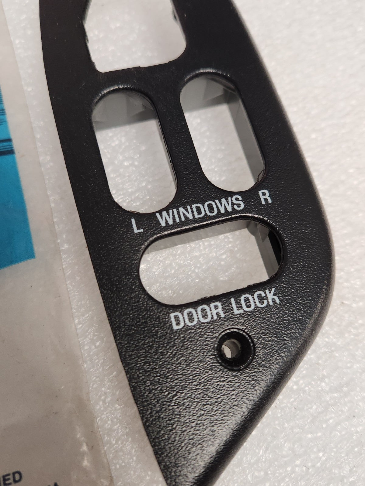 5711068