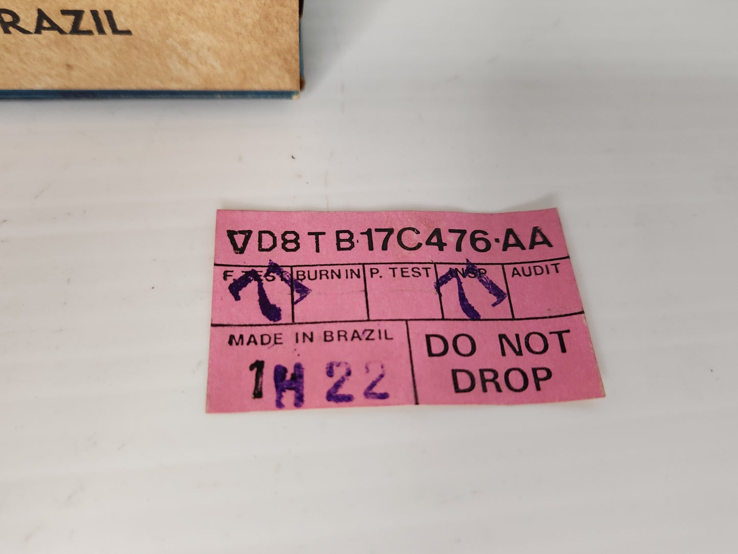5611044