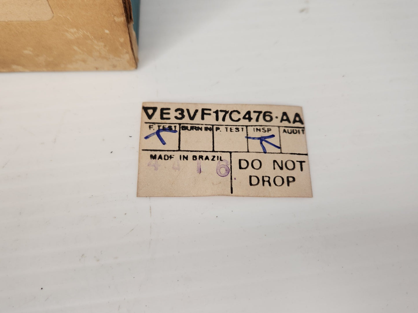 5611039