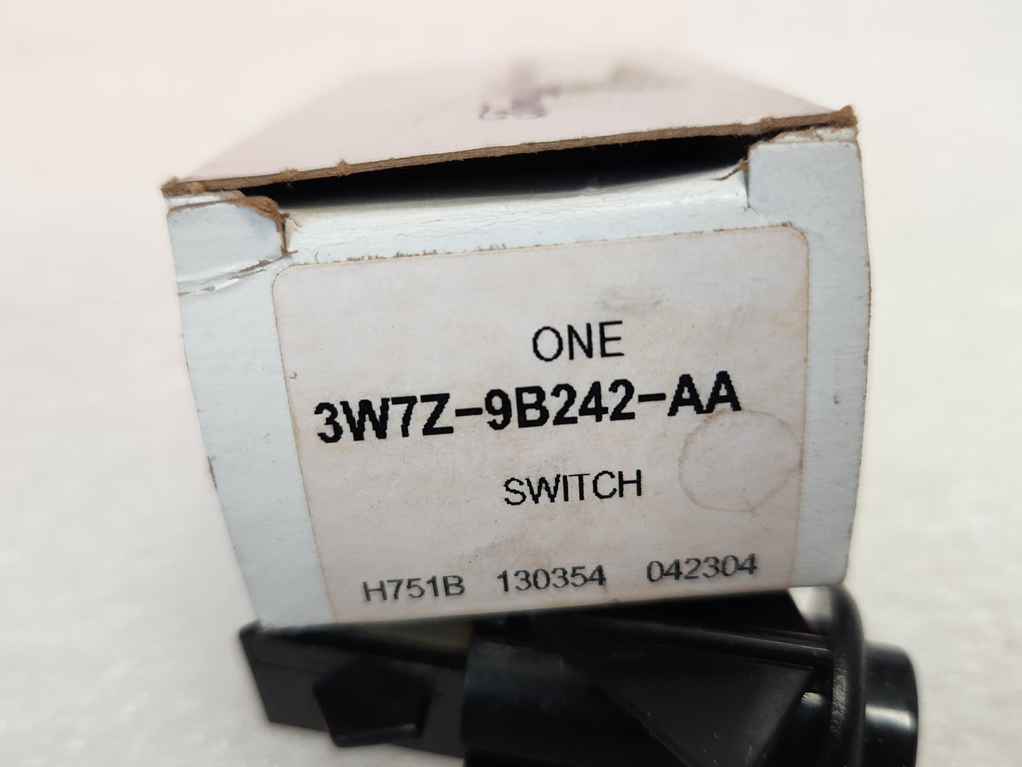 5770563