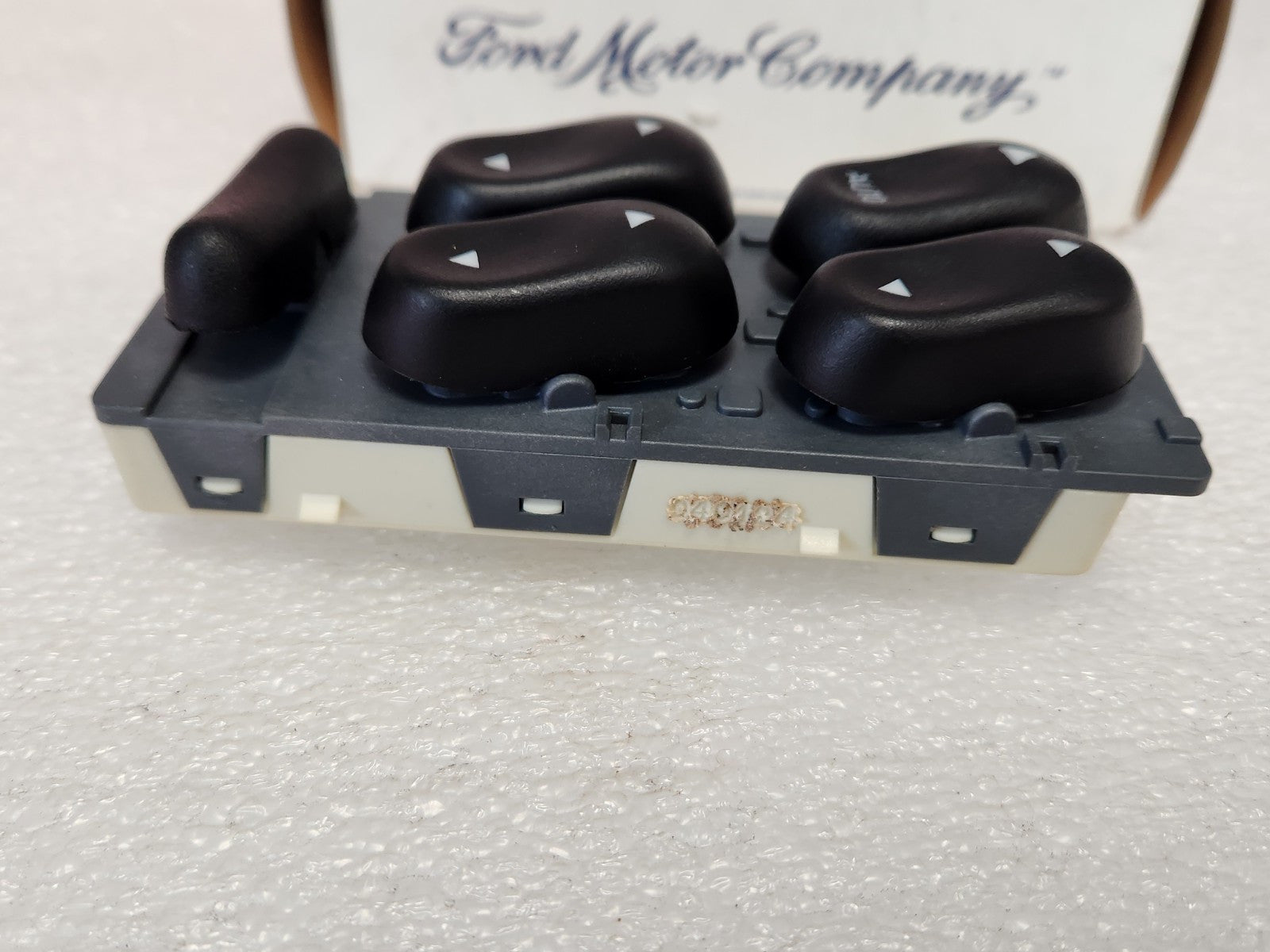 5594213