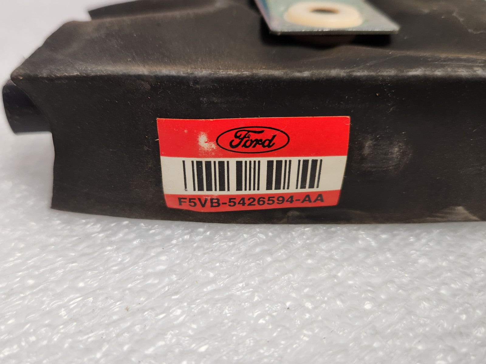 5635385